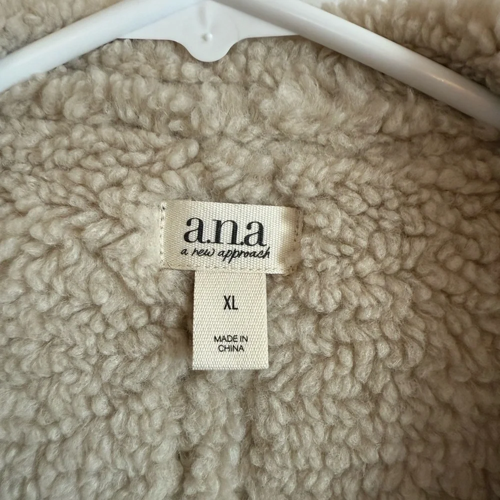 a.n.a Black and Cream Teddy Jacket - Picture 4 of 5